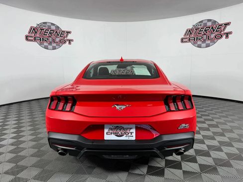 Used 2026 Ford Mustang Coupe RWD image 6
