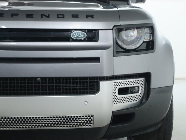 Used 2023 Land Rover Defender 110 SE AWD/4WD image 45