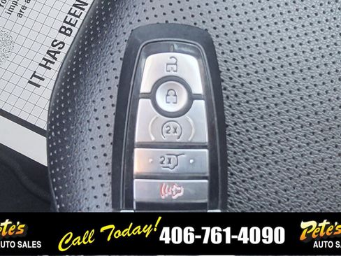 Used 2021 Ford Escape Titanium image 23