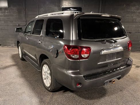 Used 2018 Toyota Sequoia Platinum AWD/4WD image 3