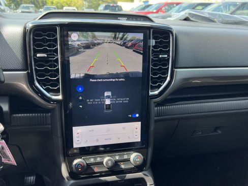 New 2025 Ford Ranger XLT w/ Equipment Group 301A High image 18