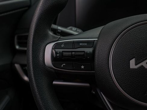 Used 2024 Kia Sportage LX image 25