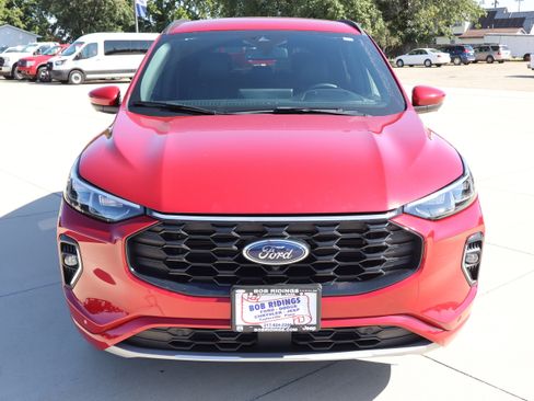 Used 2023 Ford Escape ST-Line Elite w/ Premium Technology Package image 3