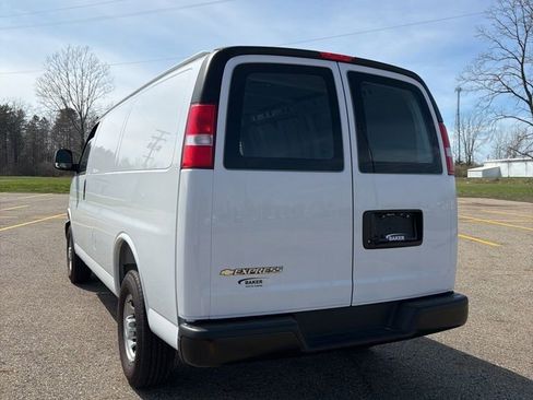 New 2025 Chevrolet Express 2500 image 7