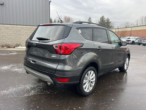 Used 2019 Ford Escape SEL image 5