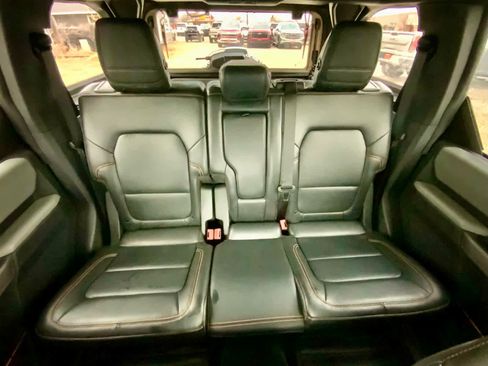 Used 2022 Ford Bronco Badlands image 28