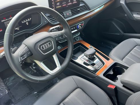Used 2023 Audi Q5 2.0T Premium Plus w/ Premium Plus Package AWD/4WD image 16
