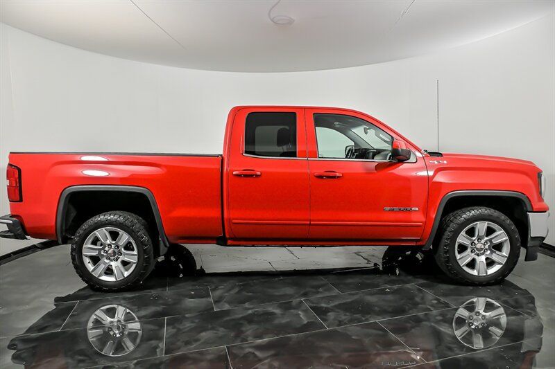Used 2019 GMC Sierra 1500 SLE w/ SLE Value Package AWD/4WD image 10