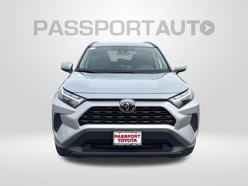 Used 2025 Toyota RAV4 XLE AWD/4WD image 12