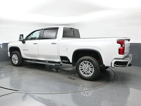 Used 2021 Chevrolet Silverado 2500 High Country w/ Z71 Off-Road Package AWD/4WD image 8
