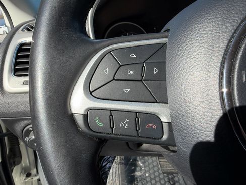 Used 2020 Jeep Compass Latitude w/ Cold Weather Group image 25