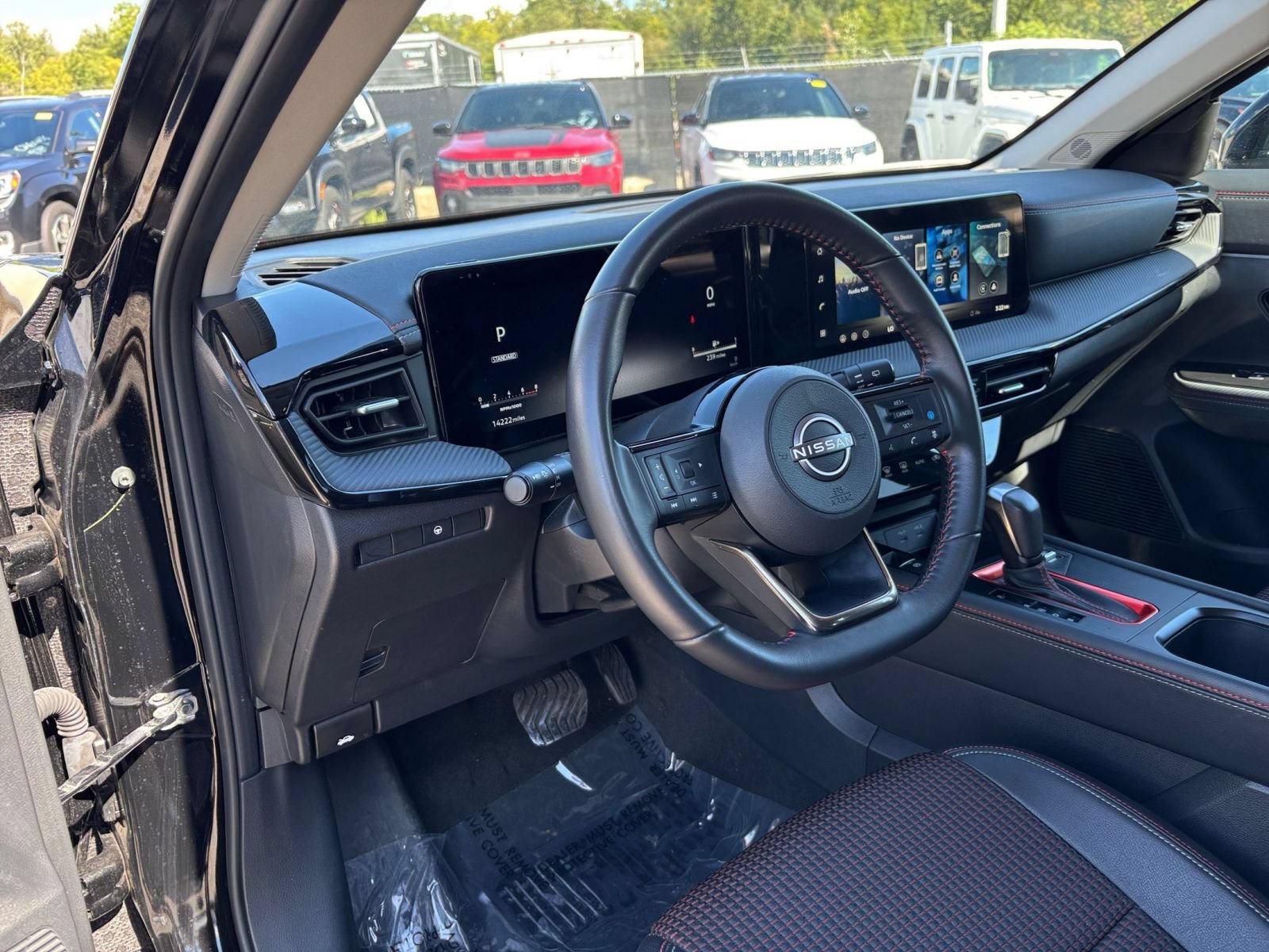 Used 2026 Nissan Kicks SR AWD/4WD image 32