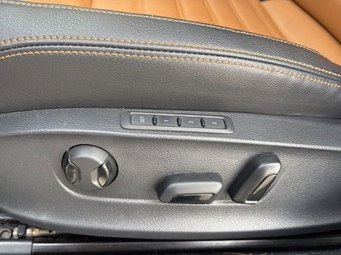 Used 2018 Volkswagen Passat 2.0T SEL Premium image 11