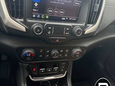 Used 2020 GMC Terrain SLT w/ Preferred Package FWD image 12
