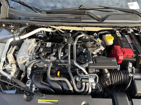 Used 2025 Nissan Sentra SR FWD image 34