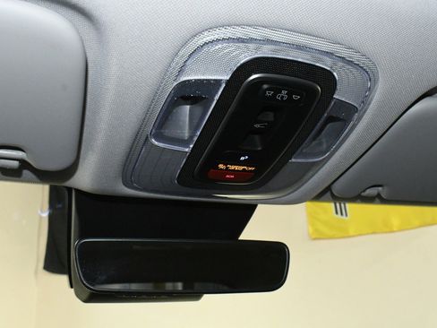 Used 2024 Hyundai Kona Limited image 31