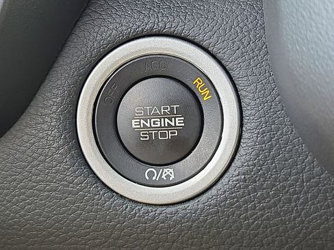 Used 2022 RAM 1500 Big Horn AWD/4WD image 23
