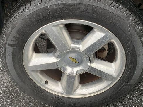 Used 2011 Chevrolet Tahoe LTZ AWD/4WD image 36