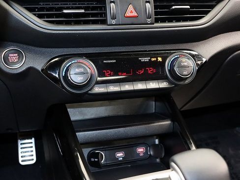 Used 2024 Kia Forte GT-Line image 19