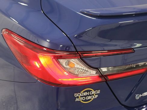 Used 2025 Toyota Camry SE FWD image 24