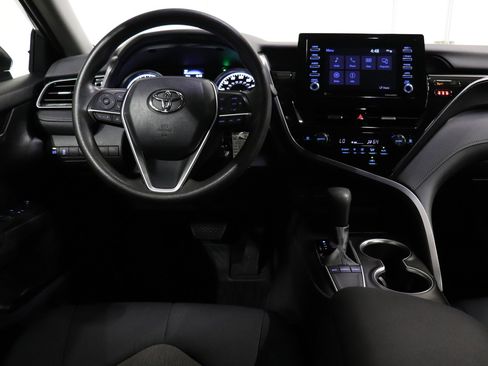 Used 2022 Toyota Camry LE image 26