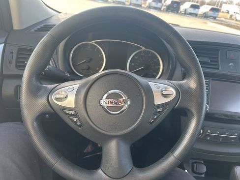 Used 2019 Nissan Sentra S image 35