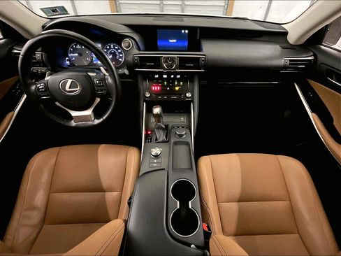 Used 2018 Lexus IS 300 AWD image 14