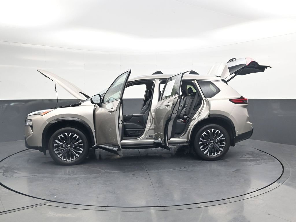 Certified 2026 Nissan Rogue Platinum w/ Platinum Premium Package AWD/4WD image 49