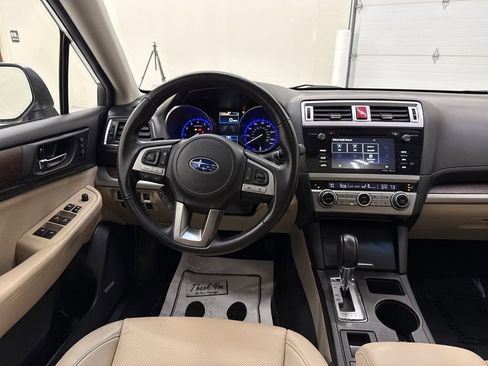 Used 2017 Subaru Outback 2.5i Limited image 14