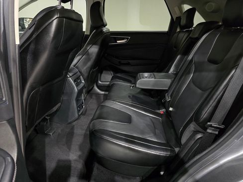 Used 2022 Ford Edge Titanium image 36