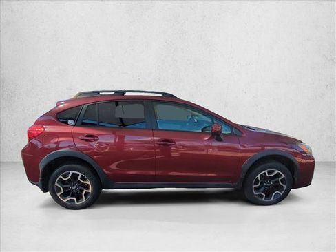 Used 2016 Subaru Crosstrek 2.0i Premium image 4
