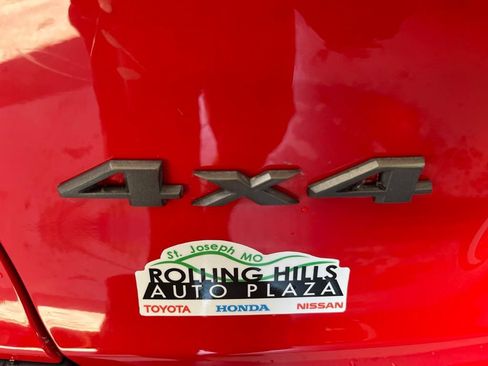 Used 2019 Jeep Cherokee Trailhawk AWD/4WD image 44