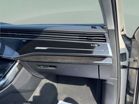 Used 2024 Audi Q7 3.0T Premium Plus image 35