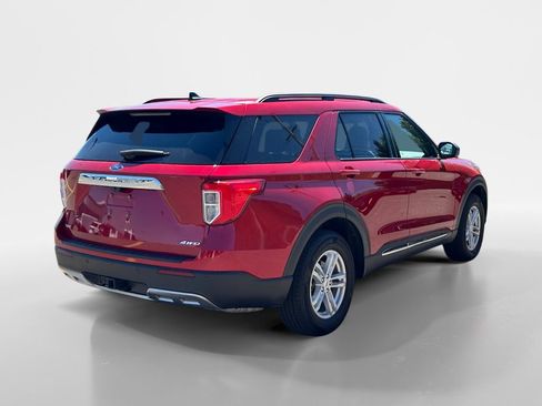 Used 2023 Ford Explorer XLT w/ Equipment Group 202A AWD/4WD image 6