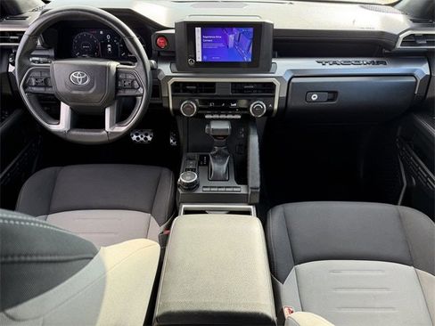 Used 2024 Toyota Tacoma TRD Sport image 12