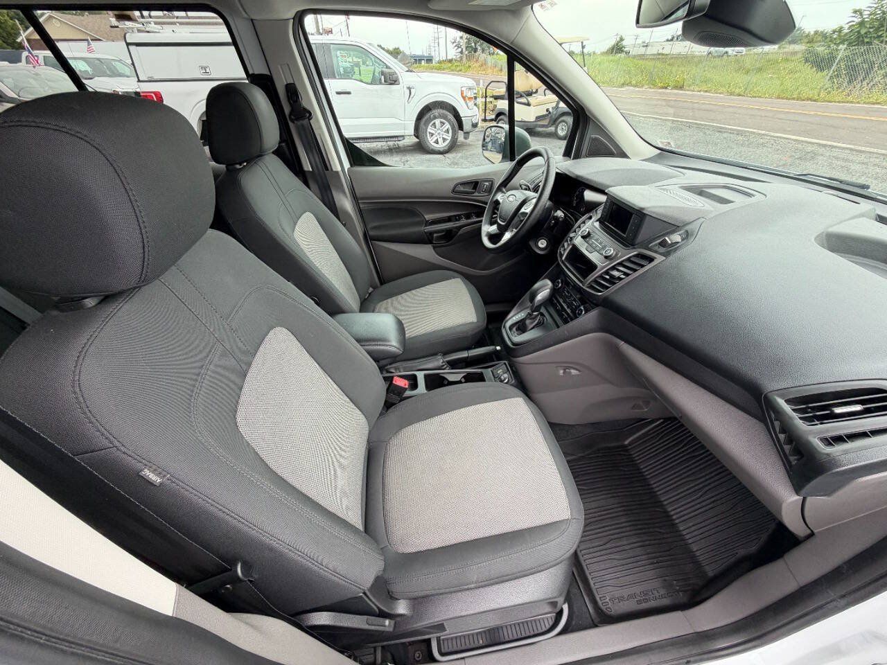 Used 2020 Ford Transit Connect XL FWD image 11