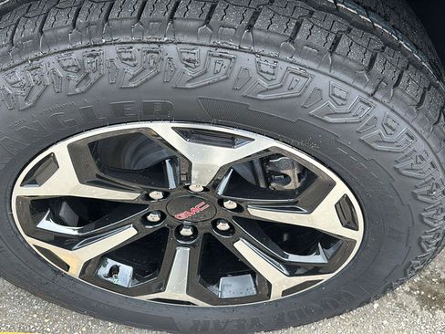 New 2026 GMC Yukon XL AT4 w/ AT4 Premium Package AWD/4WD image 13