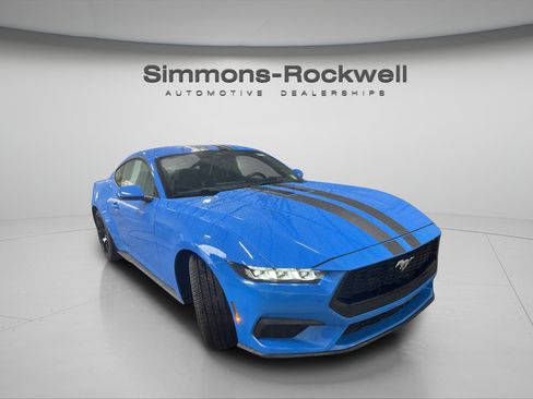 Used 2024 Ford Mustang Coupe RWD image 8
