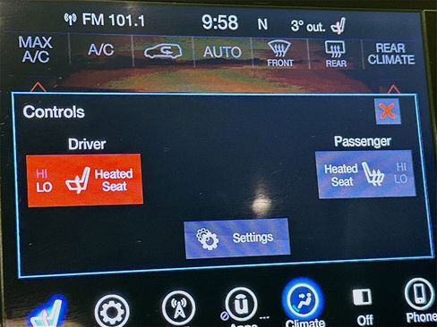 Used 2017 Chrysler Pacifica Touring-L w/ Tire & Wheel Group image 19