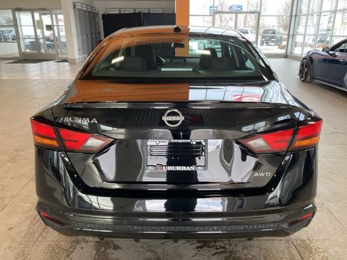 Used 2025 Nissan Altima 2.5 SV image 6