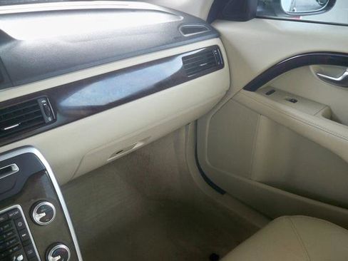 Used 2016 Volvo XC70 T5 Platinum w/ Protection Package image 12