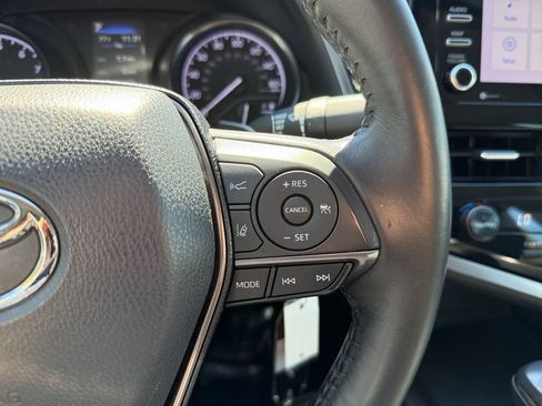 Used 2021 Toyota Camry SE FWD image 30
