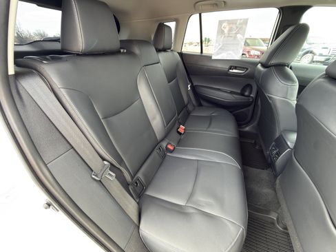Used 2024 Toyota Corolla Cross XLE w/ Convenience Package image 14