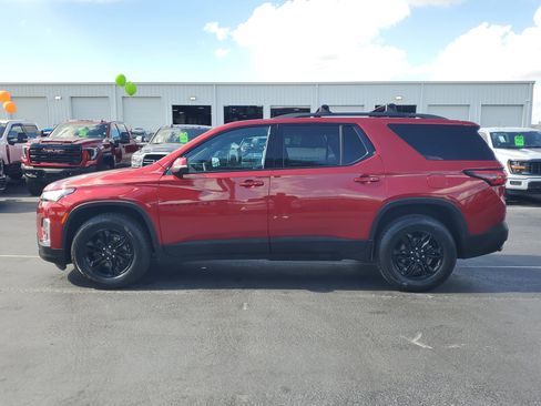 Used 2023 Chevrolet Traverse LT image 6