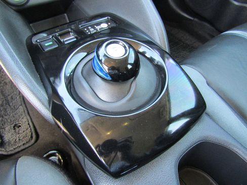 Used 2019 Nissan Leaf SL w/ SL Technology Package image 24