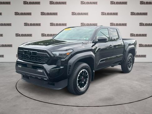 Used 2026 Toyota Tacoma TRD Off-Road w/ TRD Off Road Premium Package AWD/4WD image 1