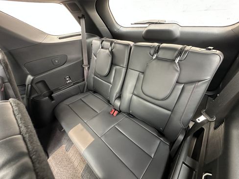 Used 2025 Ford Explorer ST-Line w/ Premium Package AWD/4WD image 12