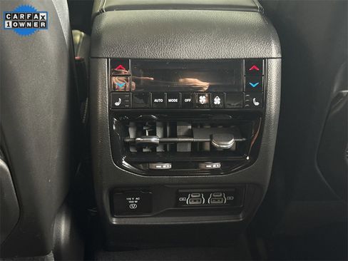 Used 2023 Jeep Grand Cherokee Overland w/ Luxury Tech Group IV image 28