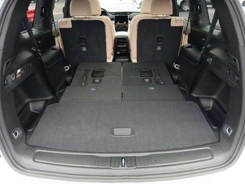 New 2025 Jeep Grand Cherokee L Limited w/ Luxury Tech Group II image 27