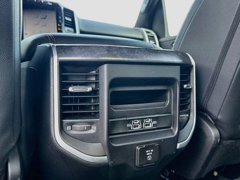 Used 2022 RAM 1500 Big Horn AWD/4WD image 31